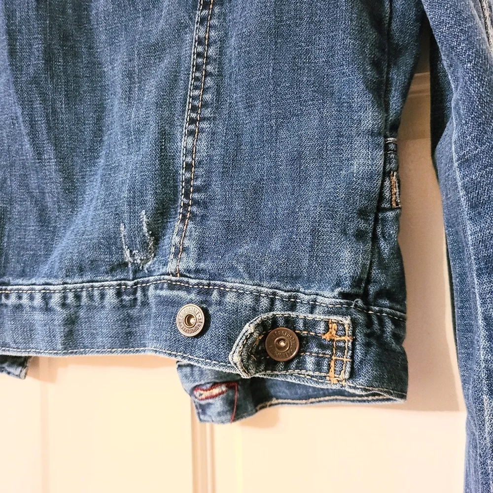 Aeropostale Vintage-Style Roughed Up Cropped Med. Blue Wash Denim Jacket - Picture 3 of 8